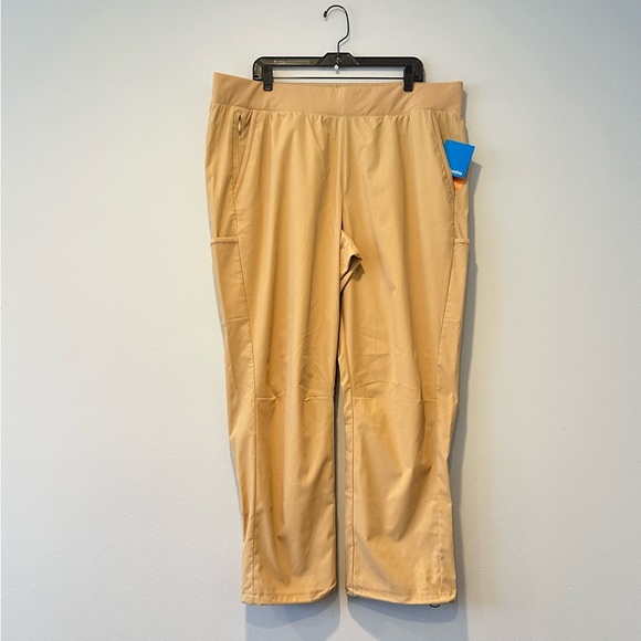 Columbia Women's Trail Pant - Picture 7 of 9